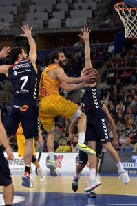 Precedentes entre Baskonia y FC Barcelona en las semifinales de la Liga ACB