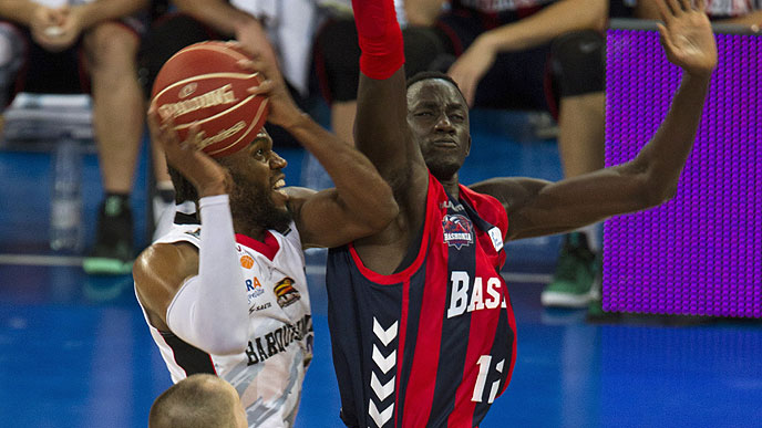 Baskonia vence Guaros de Lara (96-81) y logra el Trofeo Diputación de Álava