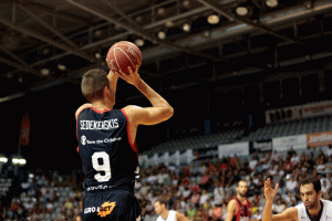 Un mermado Baskonia es derrotado 68-82 por UCAM Murcia en el Circuito Movistar de Lleida