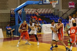 El Baskonia cae 70-73 ante UCAM Murcia en el II Torneo EncestaRias