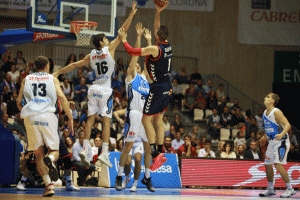 Obradoiro Rio Natura Monbus 76-92 Baskonia