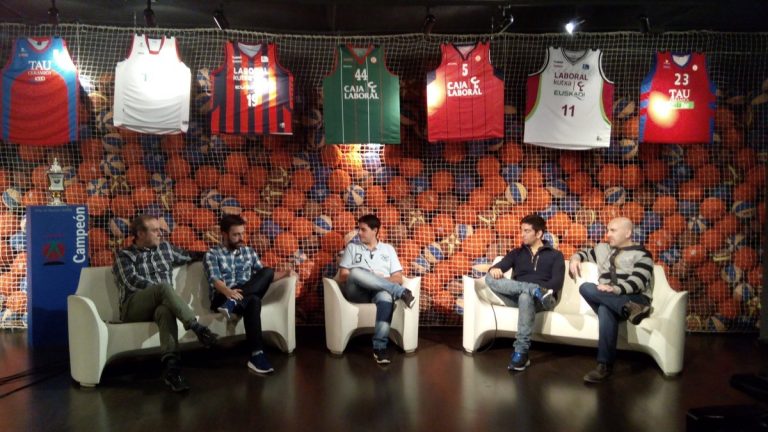 La TertuliaTriple Gasteiz.Vtv 10/11/16