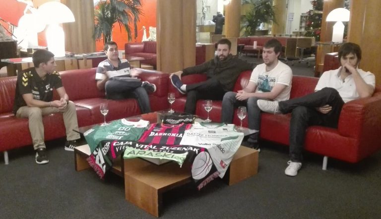 La Tertulia Triple Gasteiz.Vtv 01/12/16