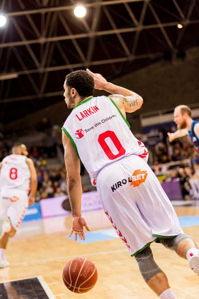 Baskonia incluye a Larkin, Hanga y Ledo en la lista del derecho de tanteo de la Liga ACB