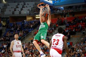 Chase Budinger será baja alrededor de un mes