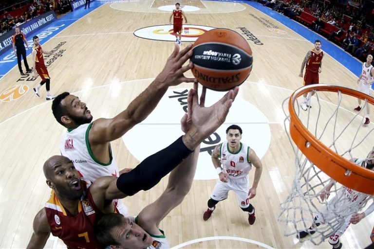 Adam Hanga, nombrado mejor defensor de la Euroliga