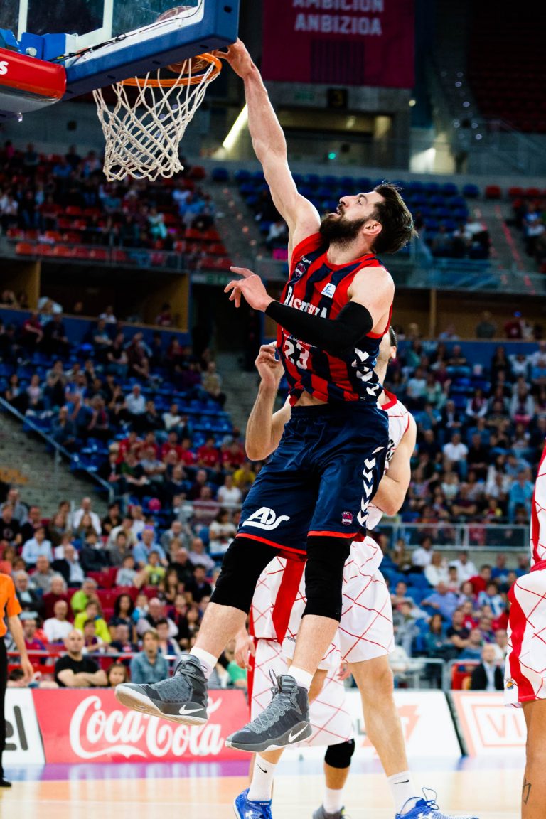 El Baskonia vence 103-66 a Fuenlabrada y finaliza la liga regular en segunda posición
