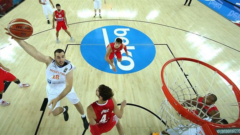 Nicolas De Jong reforzará la pretemporada baskonista