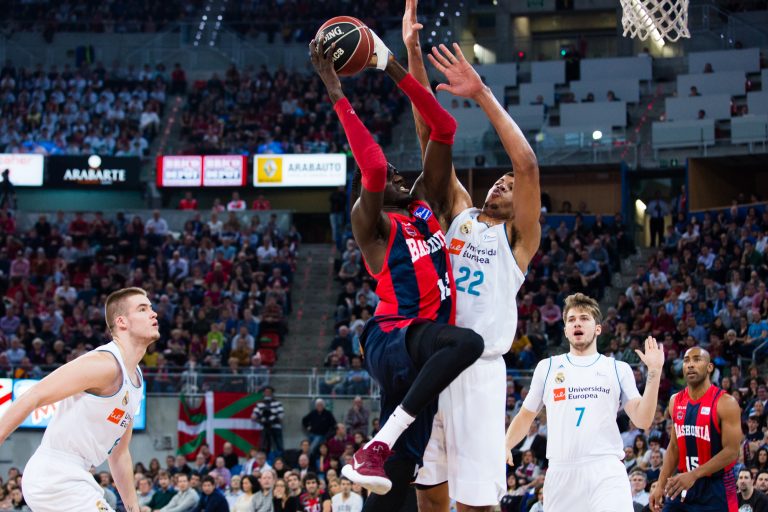 Liga ACB J13.Baskonia 69-81 Real Madrid