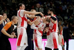 Highlights: Unicaja Malaga 83-85 Baskonia Vitoria Gasteiz
