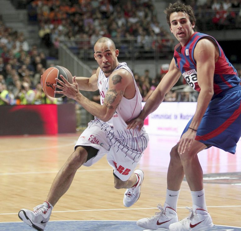 Semifinales Copa del Rey.Retransmision Regal Barcelona Caja Laboral Baskonia TuRadio Vitoria 12/02/11