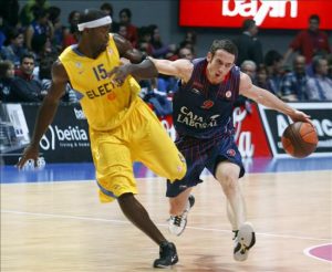 Previa Top 8 Euroliga J2.Caja Laboral Baskonia-Maccabi de Tel Aviv.La Zona,Tu Radio-Vitoria 24/03/11