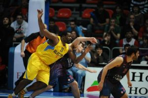 Top 8 de Euroliga J2.Caja Laboral Baskonia 81-83 Maccabi de Tel Aviv.La Zona, Tu-Radio Vitoria