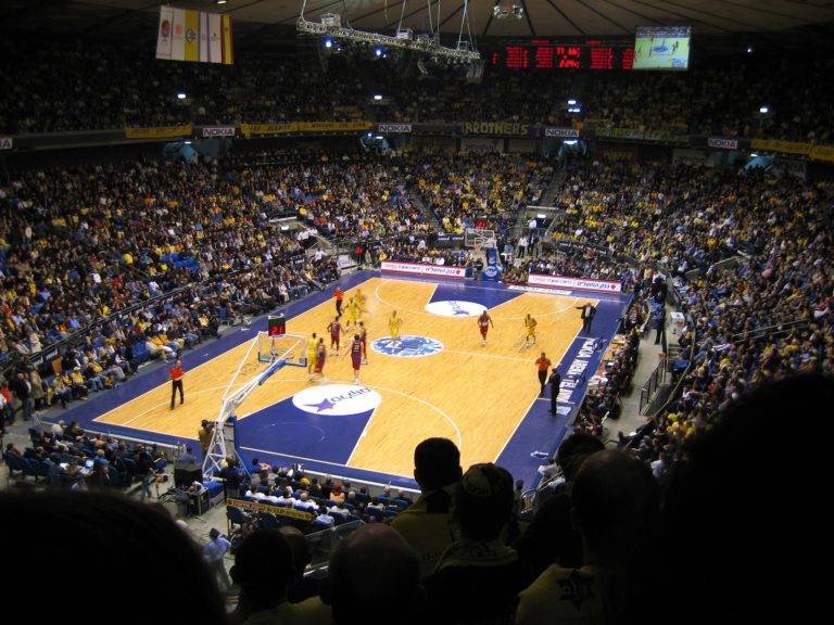 Previa Top 8 de Euroliga J3. Maccabi de Tel Aviv-Caja Laboral Baskonia.La Zona, Tu Radio-Vitoria 29/03/11