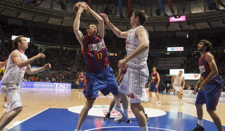 Semifinales Liga ACB J4.Caja Laboral Baskonia 61-71 FC Barcelona.Se acabó la temporada.La Zona de Tu Radio-Vitoria 02/06/11
