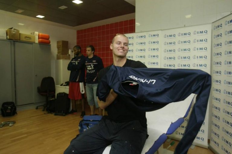 Lesión grave de cadera de Maciej Lampe