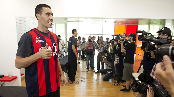 Presentación de Pablo Prigioni y fichaje de Kevin Seraphin