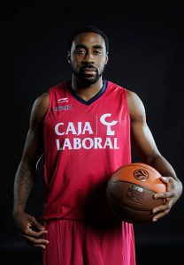 Llega Reggie Williams