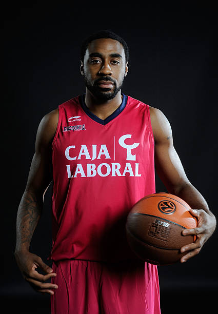 Llega Reggie Williams