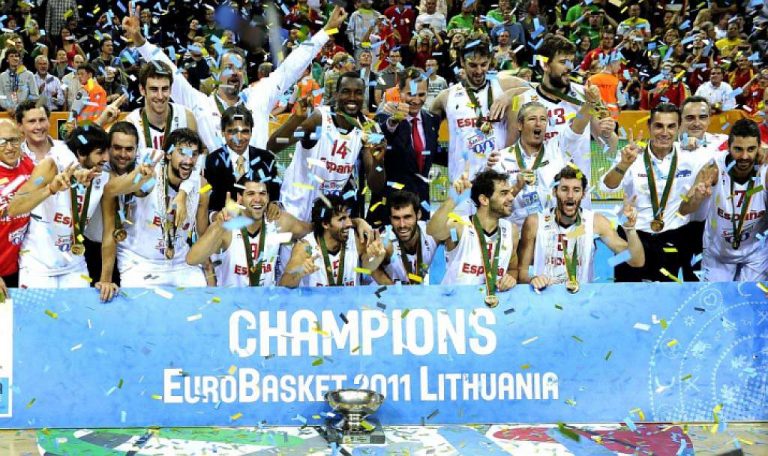 Fernando San Emeterio campeón de Europa con España