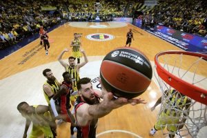 Highlights: Fenerbahce Dogus Istanbul 82-73 Kirolbet Baskonia Vitoria Gasteiz