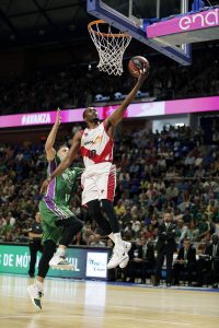 Kirolbet Baskonia vence en Málaga 64-80, se clasifica para las semifinales y queda a la espera de conocer a su rival.