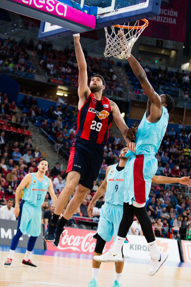 1º partido Semifinales Liga ACB Kirolbet Baskonia 86-61 FC Barcelona