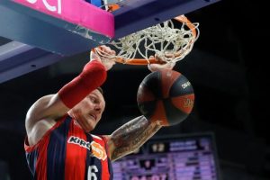 Janis Timma finaliza su etapa en el Baskonia y firma por Olympiacos