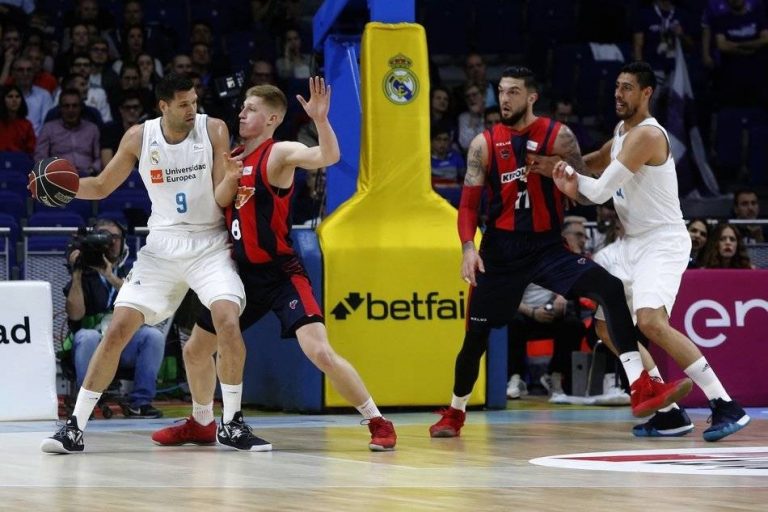 El vídeoblog de Sergio Vegas:Baskonia en el mercado, ¿necesita un cuatro?, ¿qué perfil requiere Pedro Martínez?