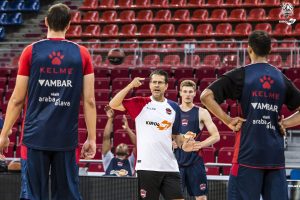 La Tertulia Dobles Figuras de Cope Vitoria.Miércoles 29/08/18