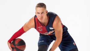 Tadas Sedekerskis permanecerá de baja alrededor de tres meses. Ajdin Penava baja por esguince