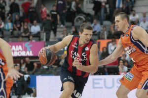 Liga ACB J4. Caja Laboral Baskonia 72 – 82 Valencia Basket