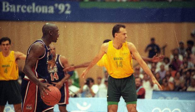 El videoblog de Sergio Vegas:6 estrellas que dijeron no a la NBA | Contexto y análisis