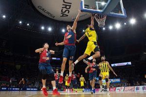 KIROLBET Baskonia Vitoria-Gasteiz 72-74 Fenerbahce Istanbul Highlights | EuroLeague RS Round 6