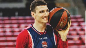 Matt Janning sancionado por la Euroliga