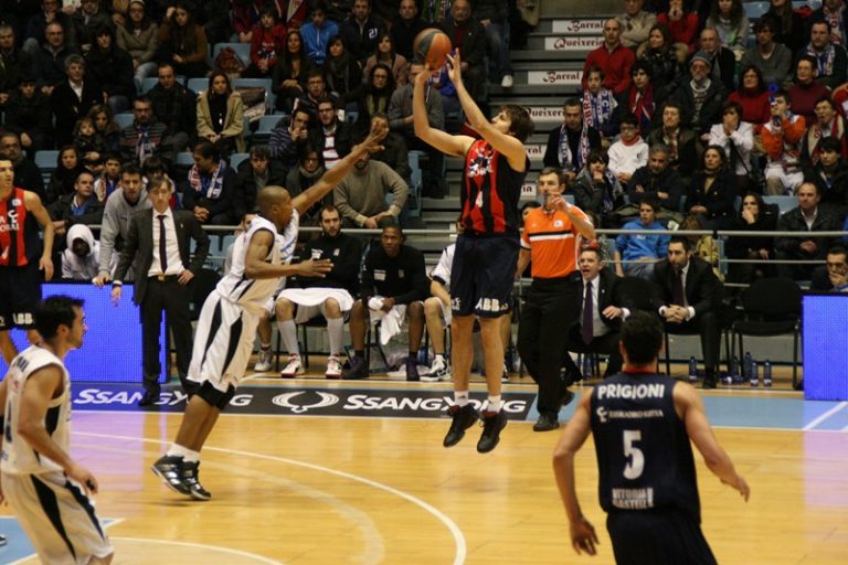 Liga ACB J 20.Blu Sens Obradoiro 89-87 Caja Laboral Baskonia