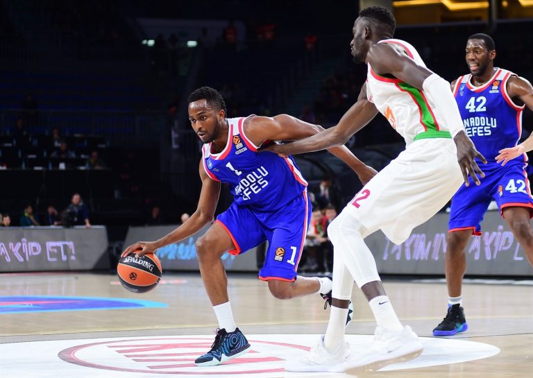 Anadolu Efes Istanbul 96-85 KIROLBET Baskonia Vitoria-Gasteiz Highlights | EuroLeague RS Round 10