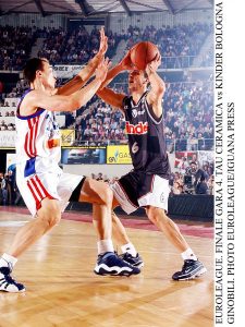 El videoblog de Sergio Vegas.Empieza Diarios de la Final Four:Año 2001 !!Todos los detalles!!