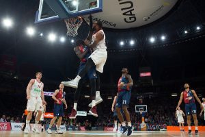 KIROLBET Baskonia Vitoria-Gasteiz 76-68 FC Bayern Munich Highlights | EuroLeague RS Round 22