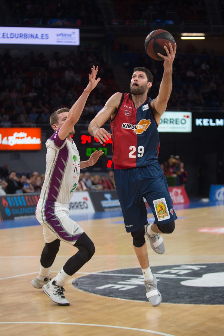 Liga ACB J21 Kirolbet Baskonia 112-95 Unicaja de Málaga