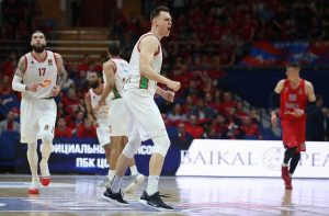 La Tertulia Dobles Figuras de Cope Vitoria.Miércoles 24/04/19