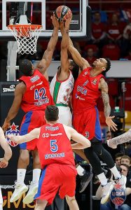 El videoblog de Sergio Vegas.CSKA arrasa a Baskonia y Fenerbahçe cumple los pronósticos.Euroliga.Road to Final Four