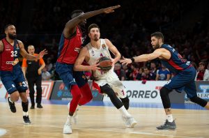 Playoffs Euroliga J3.Kirolbet Baskonia 77-84 CSKA Moscú