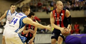 Viernes 17 de Febrero de 2012 – La Zona de Tu Radio Vitoria desde Barcelona-