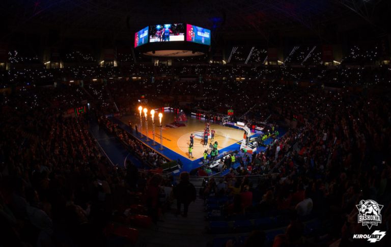 El Gobierno anuncia la vuelta del público a los estadios con total normalidad para la próxima temporada