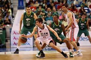 Jueves 19 de abril de 2012 –La Zona-