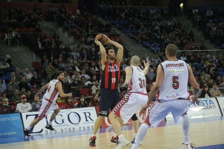 Lunes 23 de Abril de 2012 – La Tertulia Entre Cuartos-