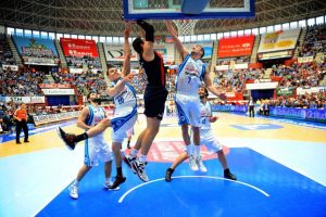 Lunes 12 de Marzo de 2012 –La Tertulia Entre Cuartos de Tu Radio Vitoria-