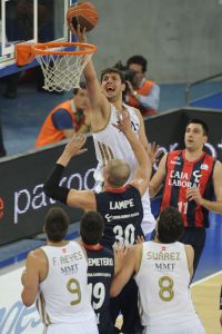 Semifinales Liga ACB 4º partido.Caja Laboral Baskonia 66-76 Real Madrid