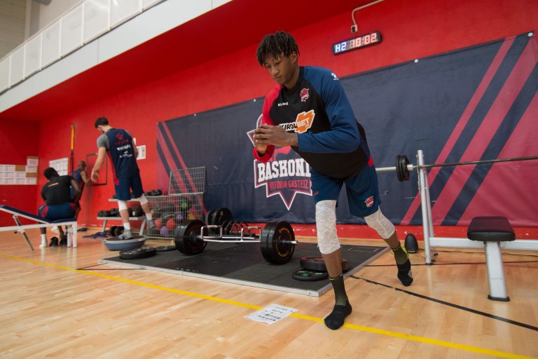 Alpha Kaba finaliza su vinculación con Saski Baskonia